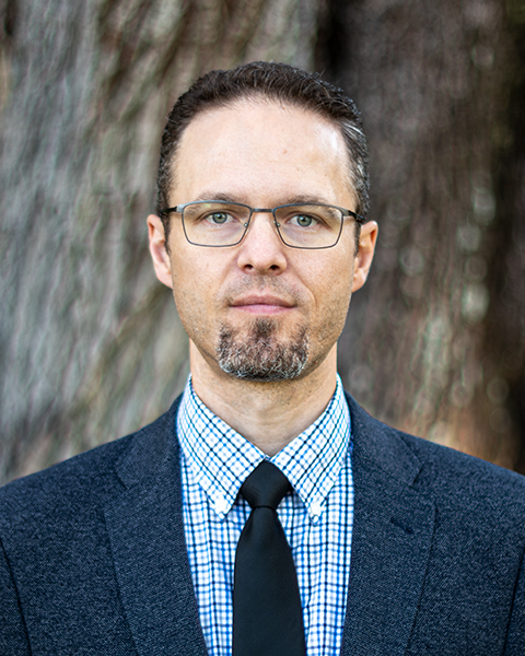 Headshot of Andrew Linch