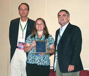 Veronica Craw receives award